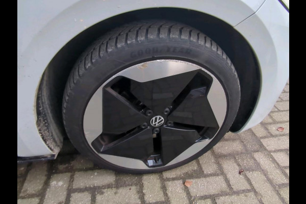 Volkswagen ID.3 First Max 58 kWh ERGO STOELEN | PANO | VELGEN | CAMERA