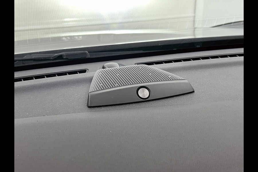 Ford Puma 1.0 EcoBoost 125PK Hybrid Titanium X / Stoel-Stuurverwarming / Pdc+Camera / Navigatie / Airco-ecc./ Radio multimedia /