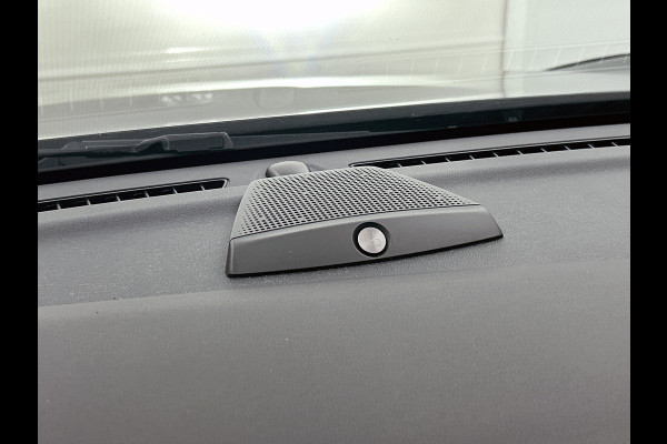 Ford Puma 1.0 EcoBoost 125PK Hybrid Titanium X / Stoel-Stuurverwarming / Pdc+Camera / Navigatie / Airco-ecc./ Radio multimedia /