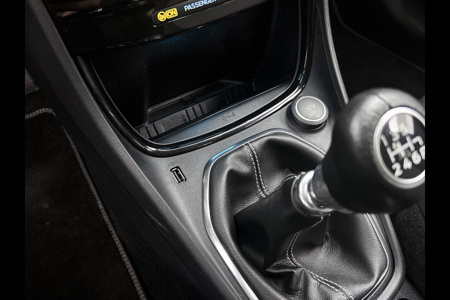 Ford Puma 1.0 EcoBoost 125PK Hybrid Titanium X / Stoel-Stuurverwarming / Pdc+Camera / Navigatie / Airco-ecc./ Radio multimedia /