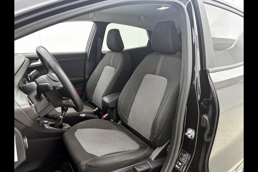 Ford Puma 1.0 EcoBoost 125PK Hybrid Titanium X / Stoel-Stuurverwarming / Pdc+Camera / Navigatie / Airco-ecc./ Radio multimedia /