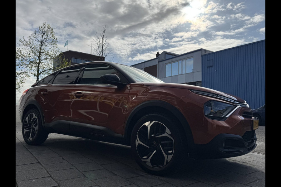 Citroën C4 1.2 PureTech Shine Pack - AUTOMAAT I Navigatie / Apple CarPlay I Airco I Sport velgen I PDC I Head-Up I Dealer onderh.