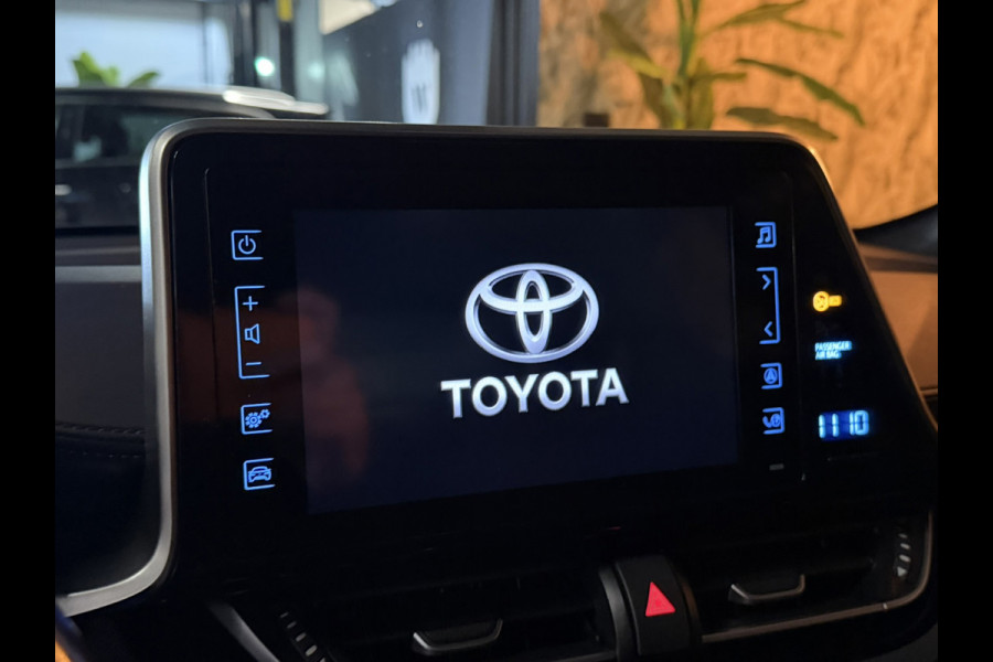 Toyota C-HR 1.2 Active Garantie StoelVW Adaptieve Cruise Navi Clima PDC Dab Lane Rijklaar