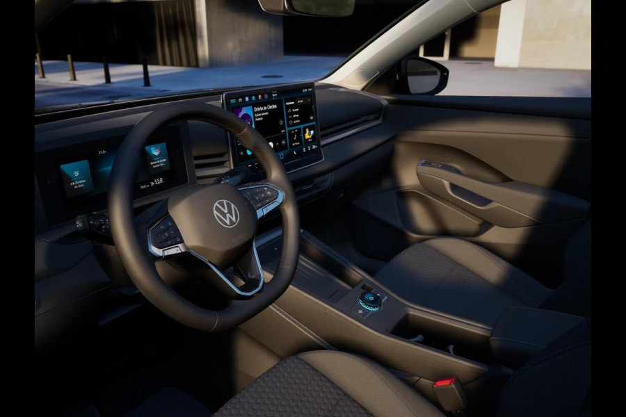 Volkswagen T-Roc Life First Edition 1.5 eTSI 85 kW / 116 PK SUV 7 v Achteruitrijcamera | CarPlay