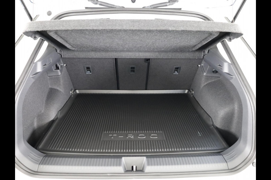 Volkswagen T-Roc Life First Edition 1.5 eTSI 116 PK DSG | 18" LM | Camera | Stoel & stuurverwarming |