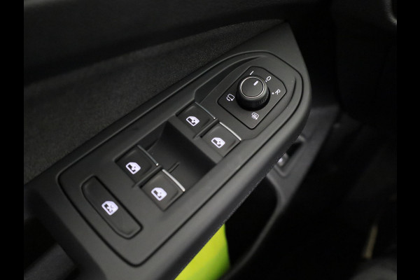 Volkswagen Golf Life Edition 1.5 TSI 116 pk | 18" velgen | Achteruitrij camera | Navigatie | ACC
