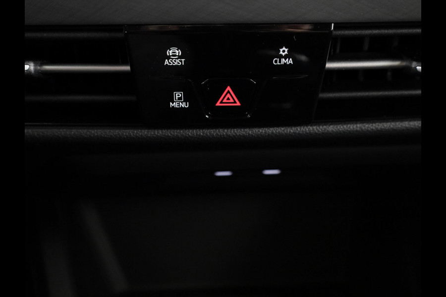 Volkswagen Golf Life Edition 1.5 TSI 116 pk | 18" velgen | Achteruitrij camera | Navigatie | ACC