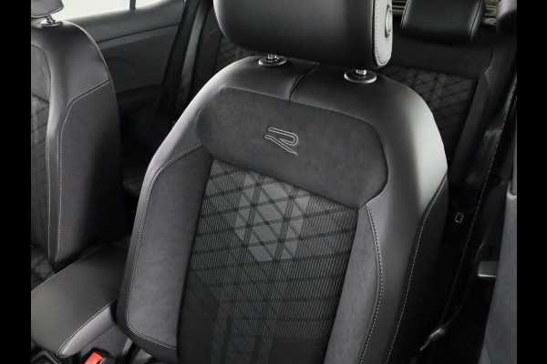 Volkswagen T-Cross R-Line Edition 1.0 TSI 116 PK DSG | 18" LM | Camera | Stoelverwarming | IQ.Light |