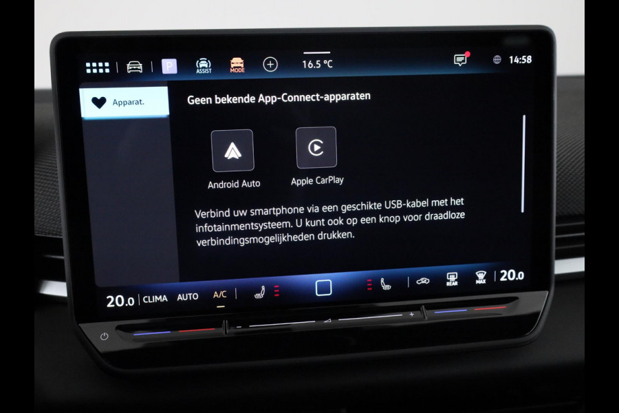 Volkswagen T-Roc R-Line First Edition 1.5 eTSI 110 kW / 150 PK SUV | Panoramaschuif-kanteldak | Assistance Pakket | Trekhaak | Black Style Pakket | Koplampverlichting matrix-led (IQ.LIGHT) | Elek. achterklep | Zwart dak