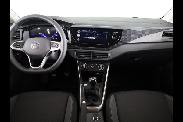 Volkswagen Polo GP Life Edition 1.0 95 pk 5 versn. Hand | 15" LM | Stoelverwarming | Camera |