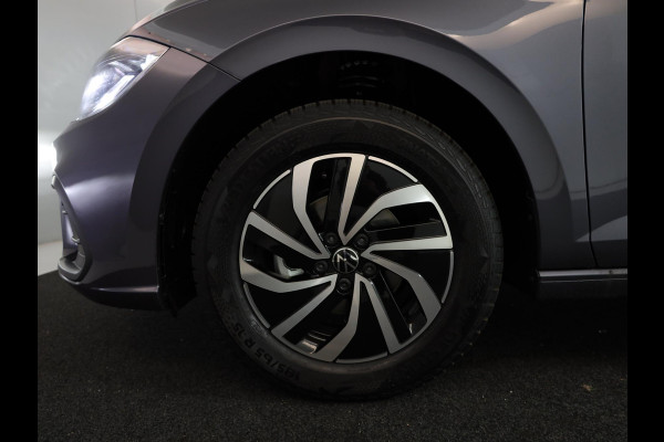 Volkswagen Polo GP Life Edition 1.0 95 pk 5 versn. Hand | 15" LM | Stoelverwarming | Camera |