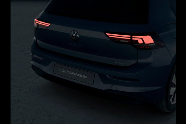 Volkswagen Golf Life Edition 1.5 eHybrid 204 PK | 17 "LM velgen | Stoel & Stuurverwarming | Camera |