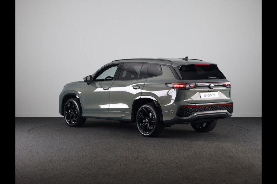 Volkswagen Tayron R-Line Edition 1.5 eHybrid 204 PK | Black Style | Trekhaak | Panoramadak |