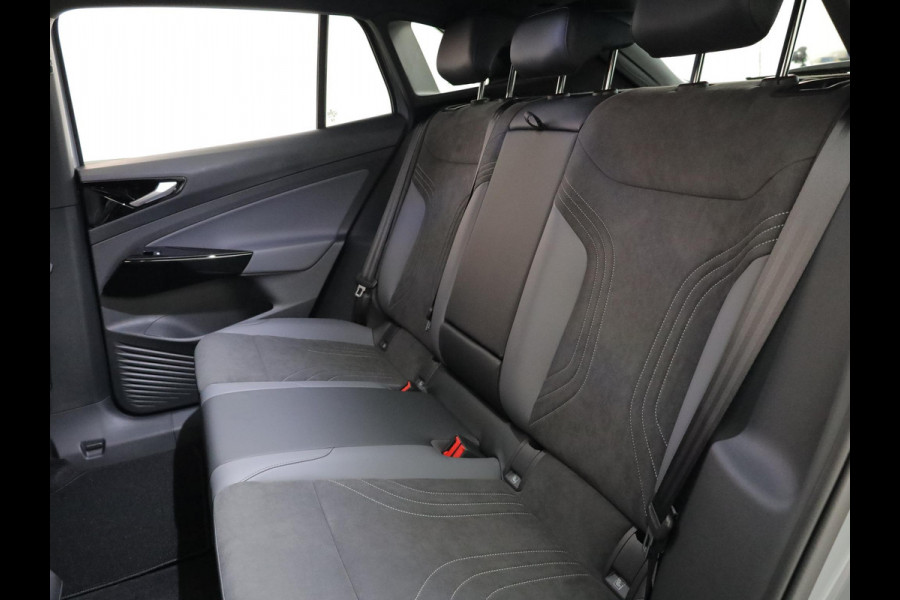 Volkswagen ID.4 Pro Limited Edition 77 kWh accu 286 PK | 19" LM | Black Edition | Stoel & Stuurverwarming |