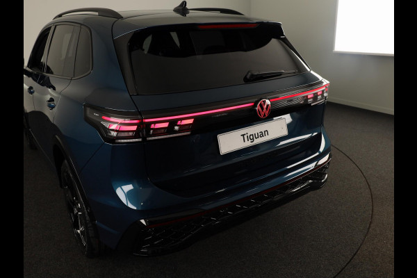 Volkswagen Tiguan R-Line Edition 1.5 eHybrid 204 PK DSG | 20" LM |  Black Style | Stoel & stuurverwarming | Trekhaak |