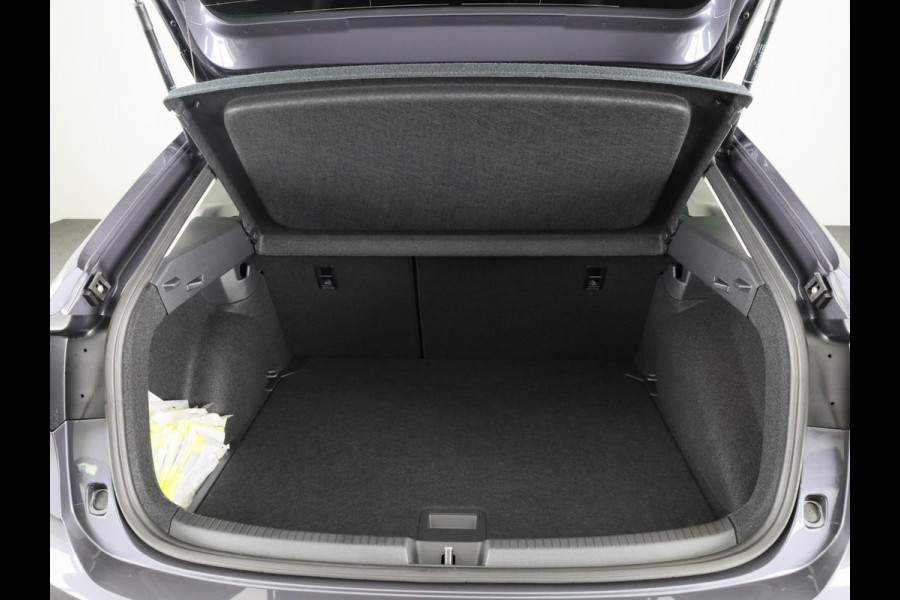 Volkswagen Taigo 1.0 TSI Life Edition 95 PK DSG | 17" LM | Climatronic | Parkeersensoren |