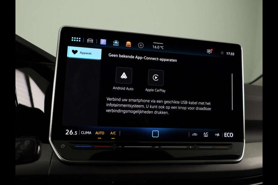 Volkswagen Golf Life Edition 1.5 eHybrid 204 PK | 17 "LM velgen | Stoel & Stuurverwarming | Camera |