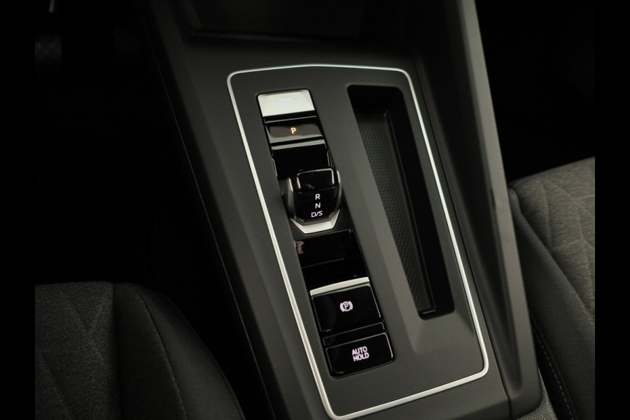 Volkswagen Golf Life Edition 1.5 eHybrid 204 PK | 17 "LM velgen | Stoel & Stuurverwarming | Camera |