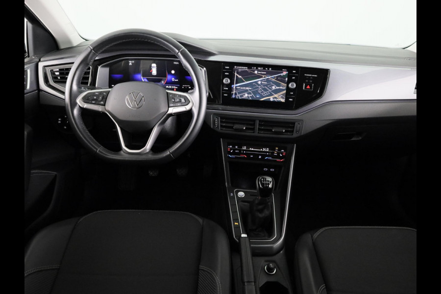 Volkswagen Taigo Life Edition 1.0 TSI 95 PK 5 versn. Hand | Climatronic | Trekhaak | Stoelverwarming | Camera |