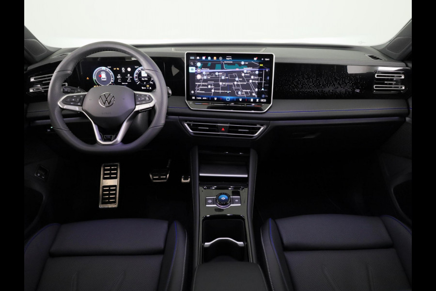 Volkswagen Tiguan R-Line Edition 1.5 eHybrid 200 kW / 272 PK SUV 6 v Panoramadak | Stoelverwarming | Head-Up Display