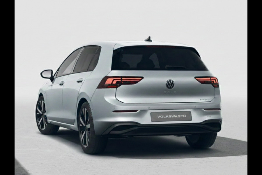 Volkswagen Golf Life Edition 1.5 eHybrid 204 PK | 18 "LM velgen | Stoel & Stuurverwarming | Camera |