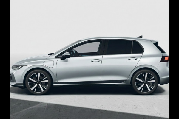 Volkswagen Golf Life Edition 1.5 eHybrid 204 PK | 18 "LM velgen | Stoel & Stuurverwarming | Camera |