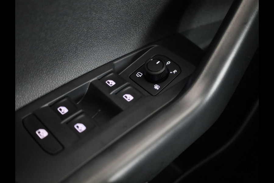 Volkswagen Taigo Life Edition 1.0 95 pk 5 versn. Hand | Climatronic | Stoelverwarming | Camera