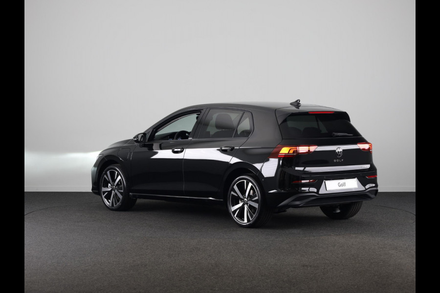 Volkswagen Golf Life Edition 1.5 eHybrid 204 PK | 17 "LM velgen | Stoel & Stuurverwarming | Camera |