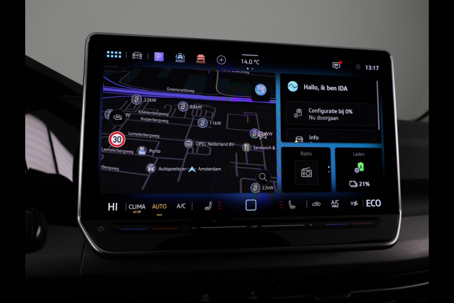 Volkswagen Golf Life Edition 1.5 eHybrid 204 PK | 17 "LM velgen | Stoel & Stuurverwarming | Camera |