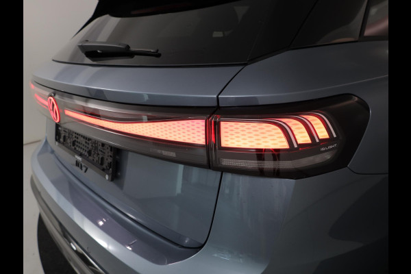 Volkswagen ID.7 Tourer Pro Limited Edition 77 kWh accu 286 PK | Velgen 19" | 360 graden camera | Stoel & Stuurverwarming |