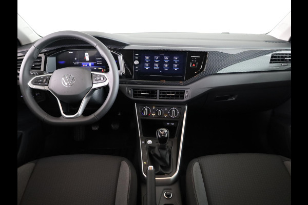 Volkswagen Polo GP Life Edition 1.0 95 pk 5 versn. Hand | 15" LM | Stoelverwarming | Camera |