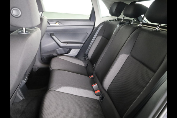Volkswagen Polo GP Life Edition 1.0 95 pk 5 versn. Hand | 15" LM | Stoelverwarming | Camera |