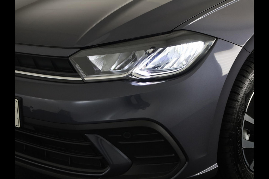 Volkswagen Polo GP Life Edition 1.0 95 pk 5 versn. Hand | 15" LM | Stoelverwarming | Camera |