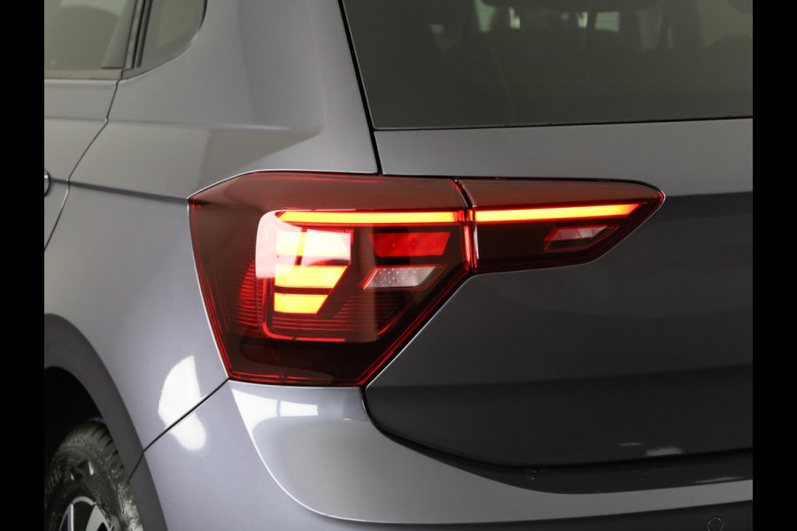 Volkswagen Polo GP Life Edition 1.0 95 pk 5 versn. Hand | 15" LM | Stoelverwarming | Camera |