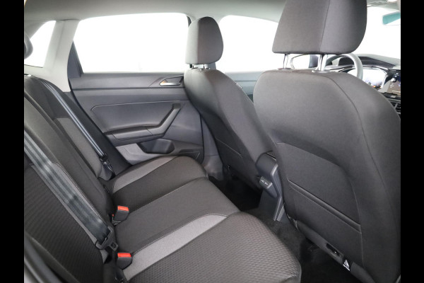 Volkswagen Polo GP Life Edition 1.0 95 pk 5 versn. Hand | 15" LM | Stoelverwarming | Camera |