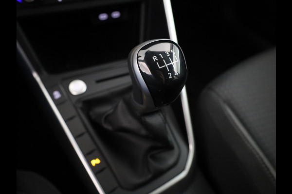 Volkswagen Polo GP Life Edition 1.0 95 pk 5 versn. Hand | 15" LM | Stoelverwarming | Camera |