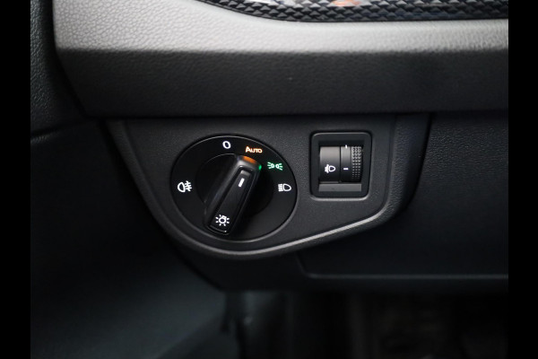 Volkswagen Polo GP Life Edition 1.0 95 pk 5 versn. Hand | 15" LM | Stoelverwarming | Camera |