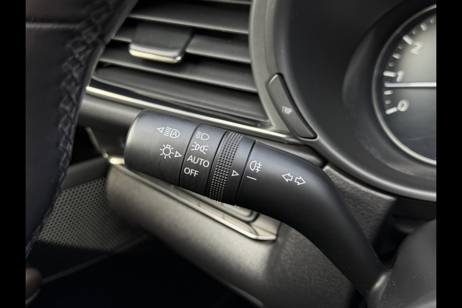 Mazda CX-30 2.0 e-SkyActiv-X M Hybrid Luxury / Trekhaak / Head-Up / Keyless / Leder / Adap. Cruise / Camera