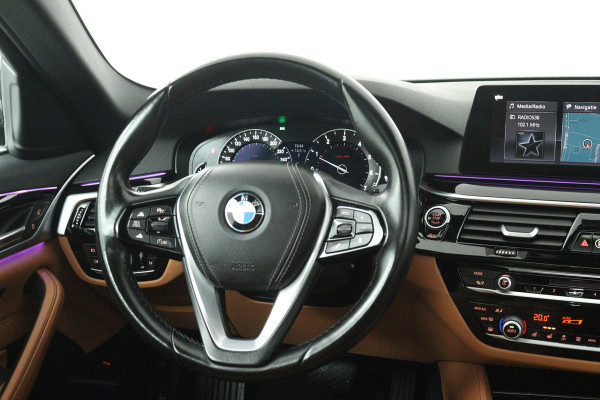 BMW 5 Serie 530i High Executive (PANORAMADAK, SFEERVERLICHTING, STOELVERWARMING/VENTILATIE, ELEKTR STOELEN)