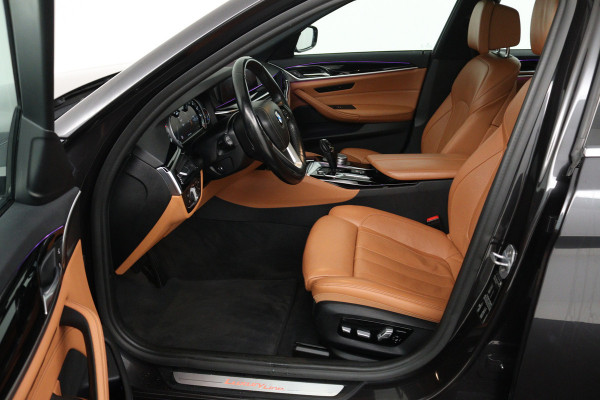 BMW 5 Serie 530i High Executive (PANORAMADAK, SFEERVERLICHTING, STOELVERWARMING/VENTILATIE, ELEKTR STOELEN)