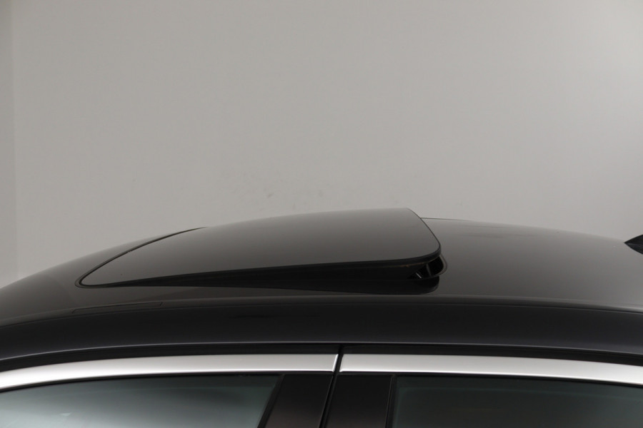 BMW 5 Serie 530i High Executive (PANORAMADAK, SFEERVERLICHTING, STOELVERWARMING/VENTILATIE, ELEKTR STOELEN)