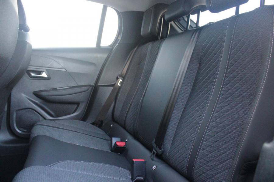 Peugeot 208 1.2 100PK ALLURE | PARKEERSENSOREN VOOR + ACHTER | DRAADLOZE APPLE CARPLAY/ANDROID AUTO | CRUISE CONTROL | DAB+ RADIO | CLIMATE CONTROL | LED KOPLAMPEN | LICHTMETALEN VELGEN 16" |