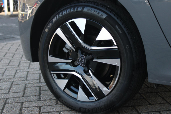 Peugeot 208 1.2 100PK ALLURE | PARKEERSENSOREN VOOR + ACHTER | DRAADLOZE APPLE CARPLAY/ANDROID AUTO | CRUISE CONTROL | DAB+ RADIO | CLIMATE CONTROL | LED KOPLAMPEN | LICHTMETALEN VELGEN 16" |