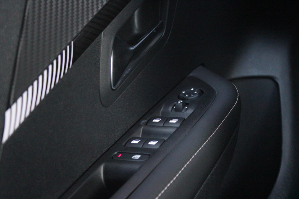 Peugeot 208 1.2 100PK ALLURE | PARKEERSENSOREN VOOR + ACHTER | DRAADLOZE APPLE CARPLAY/ANDROID AUTO | CRUISE CONTROL | DAB+ RADIO | CLIMATE CONTROL | LED KOPLAMPEN | LICHTMETALEN VELGEN 16" |