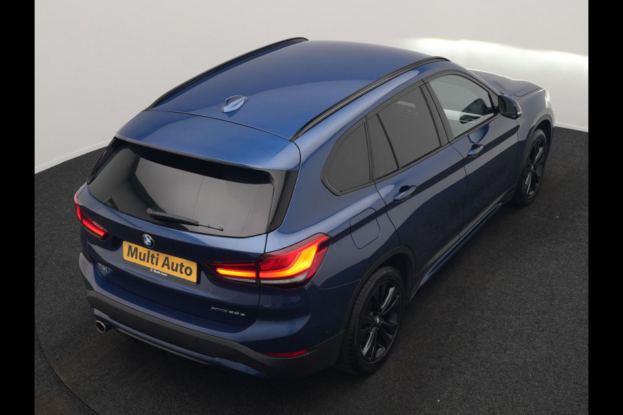 BMW X1 xDrive25e Sportline PHEV 221pk Dealer O.H. | Trekhaak Afn. | Camera | Adaptive LED | Hifi Sound | Sportstoelen Verwarmd | Sfeerverlichting | Apple Carplay | Navigatie | DAB | Cruise Control | Plug In Hybrid |