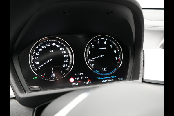 BMW X1 xDrive25e Sportline PHEV 221pk Dealer O.H. | Trekhaak Afn. | Camera | Adaptive LED | Hifi Sound | Sportstoelen Verwarmd | Sfeerverlichting | Apple Carplay | Navigatie | DAB | Cruise Control | Plug In Hybrid |