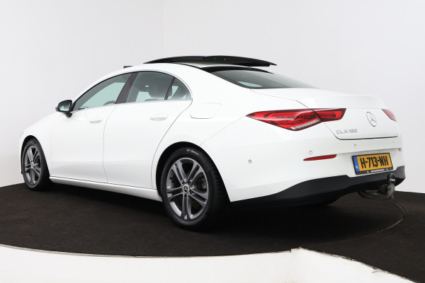 Mercedes-Benz CLA-Klasse 180 Business Solution (PANORAMADAK, TREKHAAK, CAMERA, CRUISE CONTROL, PARKEERSENSOREN)