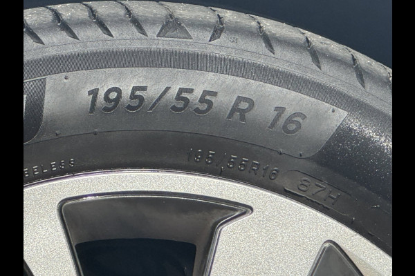 Peugeot 208 1.2 PureTech Active Pack - 45.000 KM - Apple CarPlay / Navigatie I Airco I LED I PDC I Dealer onderhouden