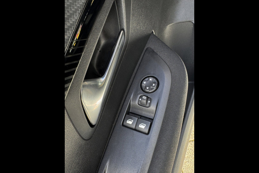 Peugeot 208 1.2 PureTech Active Pack - 45.000 KM - Apple CarPlay / Navigatie I Airco I LED I PDC I Dealer onderhouden