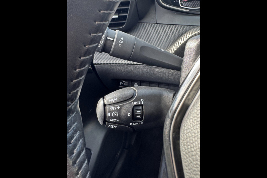 Peugeot 208 1.2 PureTech Active Pack - 45.000 KM - Apple CarPlay / Navigatie I Airco I LED I PDC I Dealer onderhouden